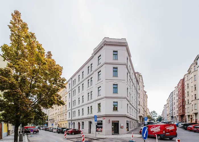Blueground Zizkov Renovated Nr Universities Prg-35 *